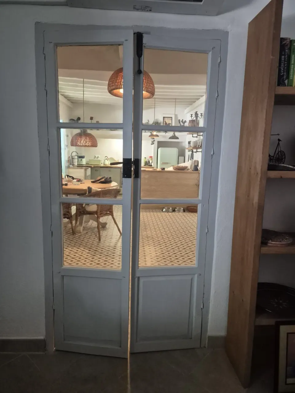 Keuken met de oude tegelvloer